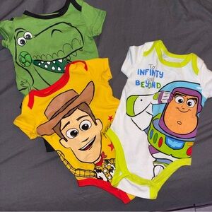 NWOT Disney Baby Toy Story onsies green yellow white size 0-3 months